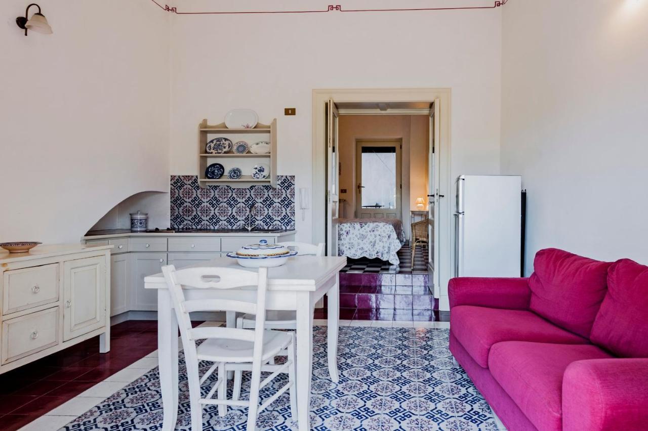 Gli Iris Apartments By Wonderful Italy لينغواغلوسا المظهر الخارجي الصورة