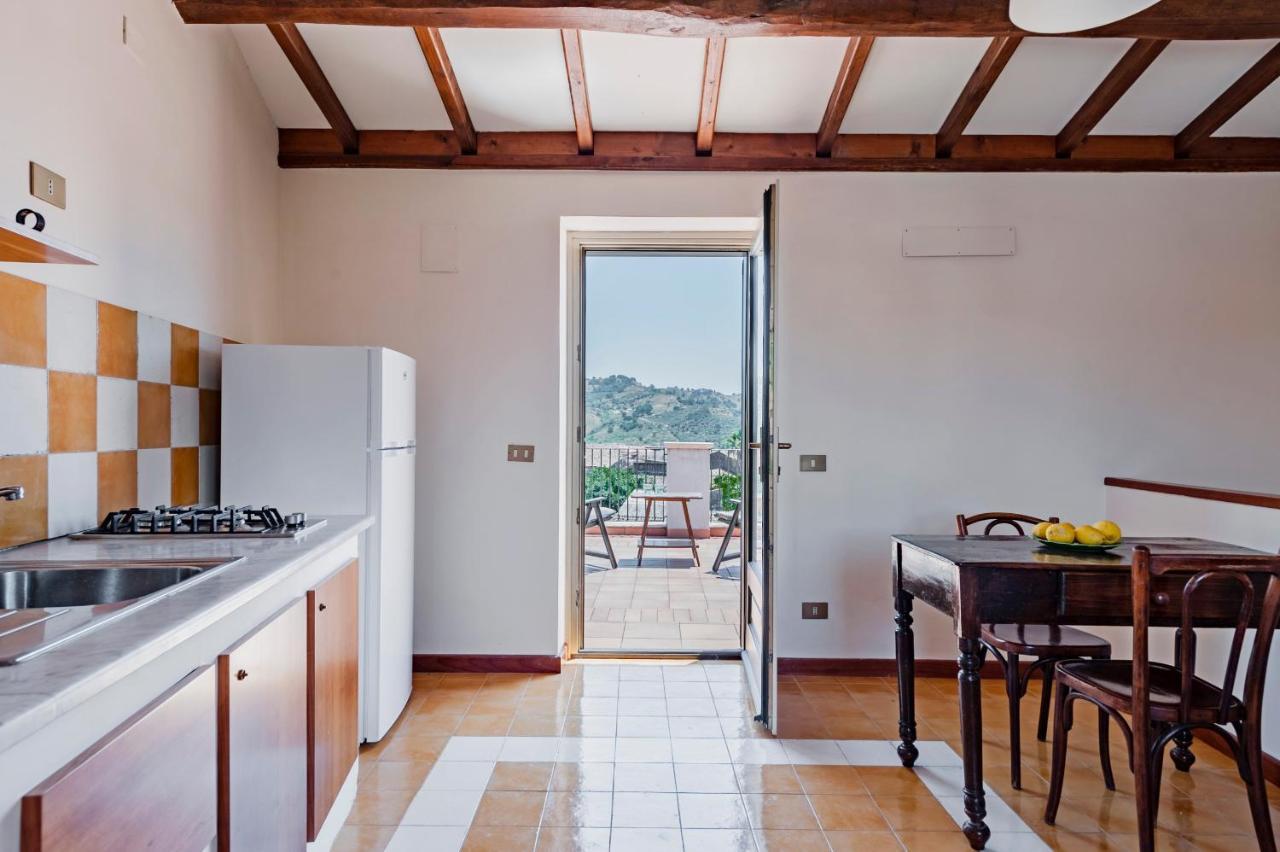Gli Iris Apartments By Wonderful Italy لينغواغلوسا المظهر الخارجي الصورة
